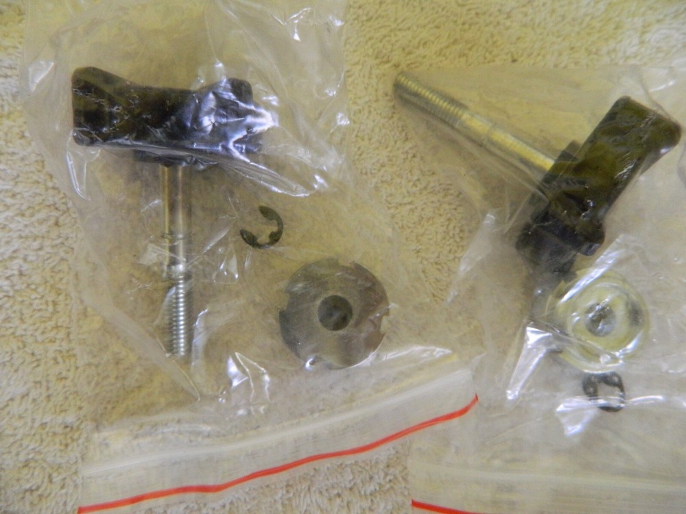 Honda z50a 4 point knobs with base and keepers, pair of knobs