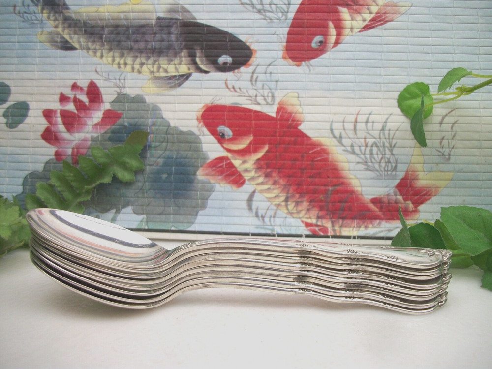 8 International Deep Silver JULIETTE Silverplate Teaspoons 1965