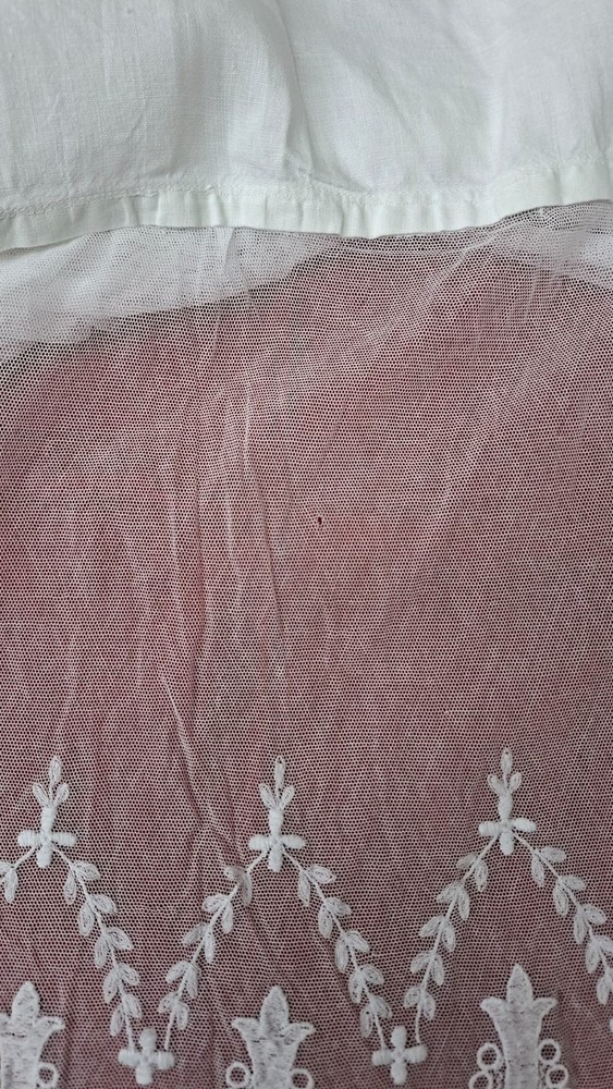 2x Beautiful surplis whit lace