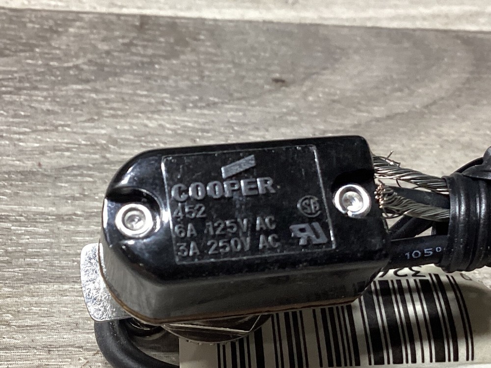 Cooper 452 Switch Toggle Circuit Ctrl 1P #104G57*CO