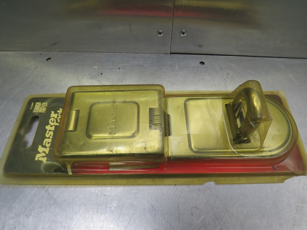 Master Lock 721DPF Hasp