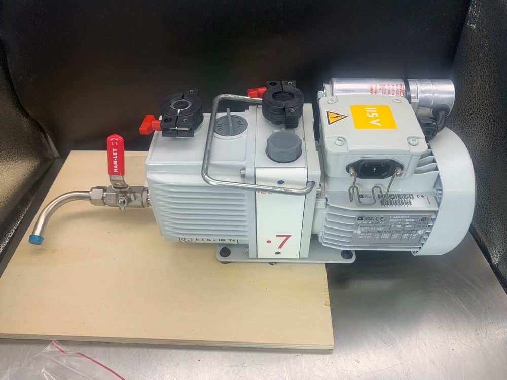 BOC Edwards E2M0.7 Rotary Vane Vacuum Pump