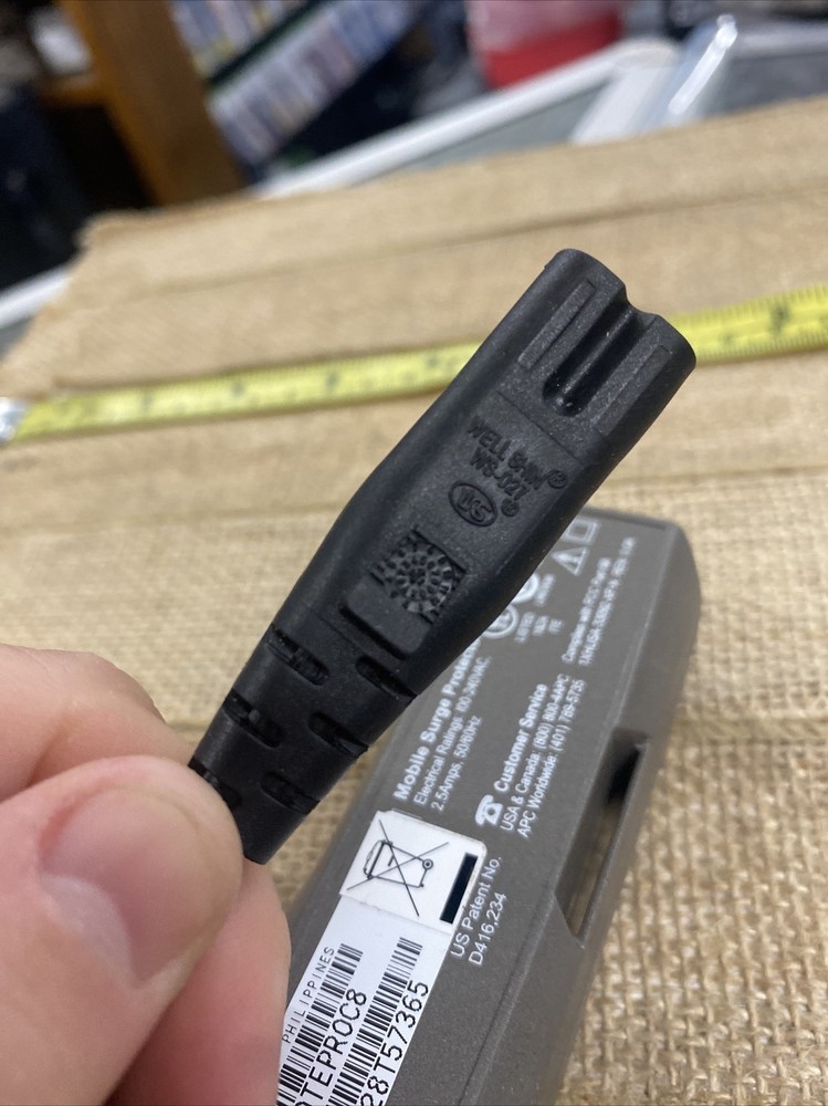 Vintage APC MOBILE SURGE PROTECTOR