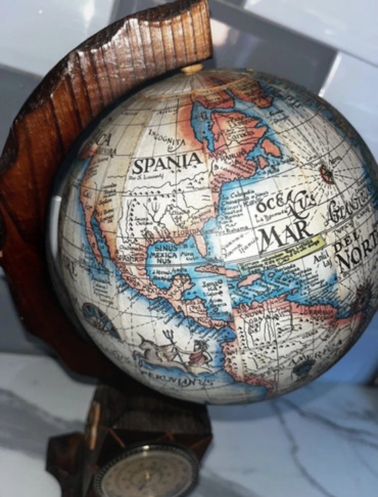 recuerdo de mallorca globe