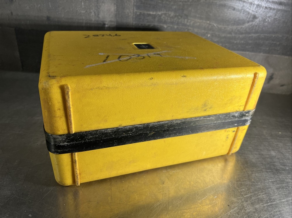 Vivax Metrotech VM-480B Split Box Pipe and cable locator. Item ID #3