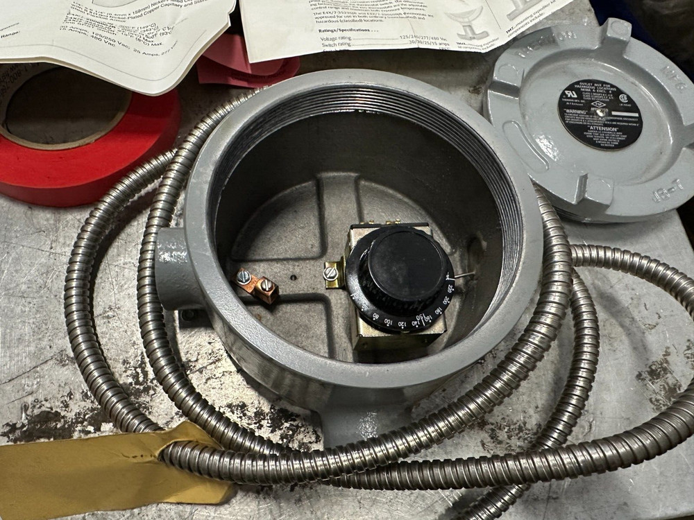 Thermon Adjustable Control Thermostat E4X7-35235JB