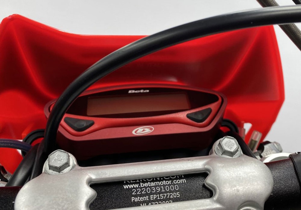 Beta Meter Guard, 2020+ RR/XT AB-22239