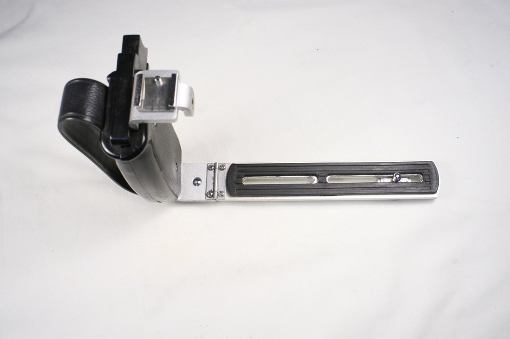 Camera Grip Flash Bracket w/Strap - Style 1