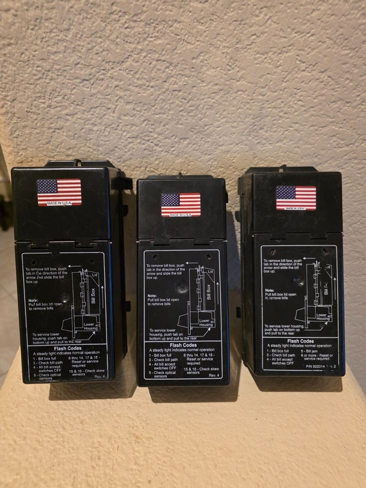 3 COINCO BILL VALIDATOR  NOTE STACKER BOXES