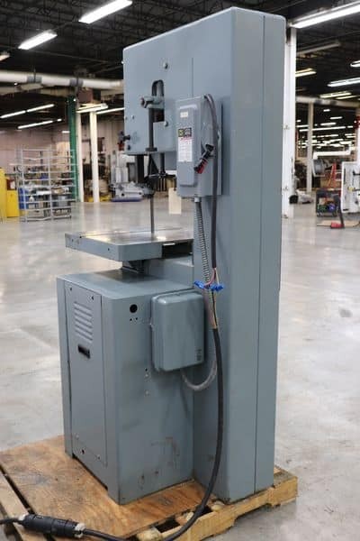 Delta 28-663 20" Vertical Variable Speed Band Saw