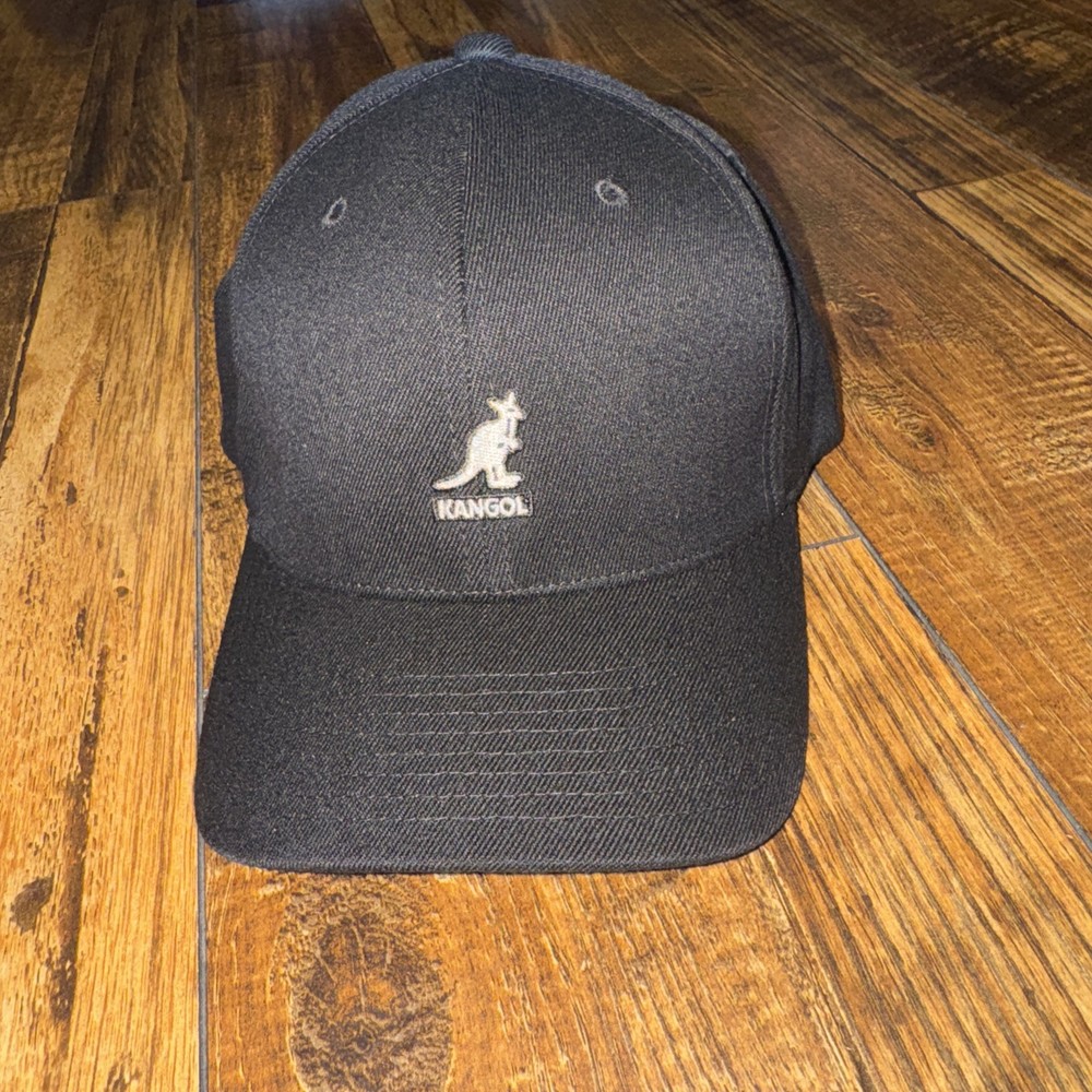 KANGOL Logo Wool FlexFit Fitted Baseball Cap S/M - Black