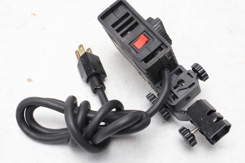 Lowel Pro-light Focus Flood Light No Bulb TESTED M53