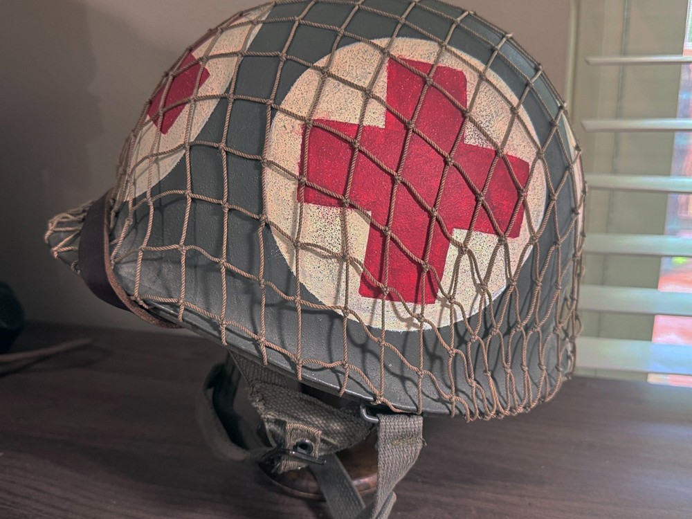 WWII US ARMY 4 PANEL M1 COMBAT MEDIC HELMET