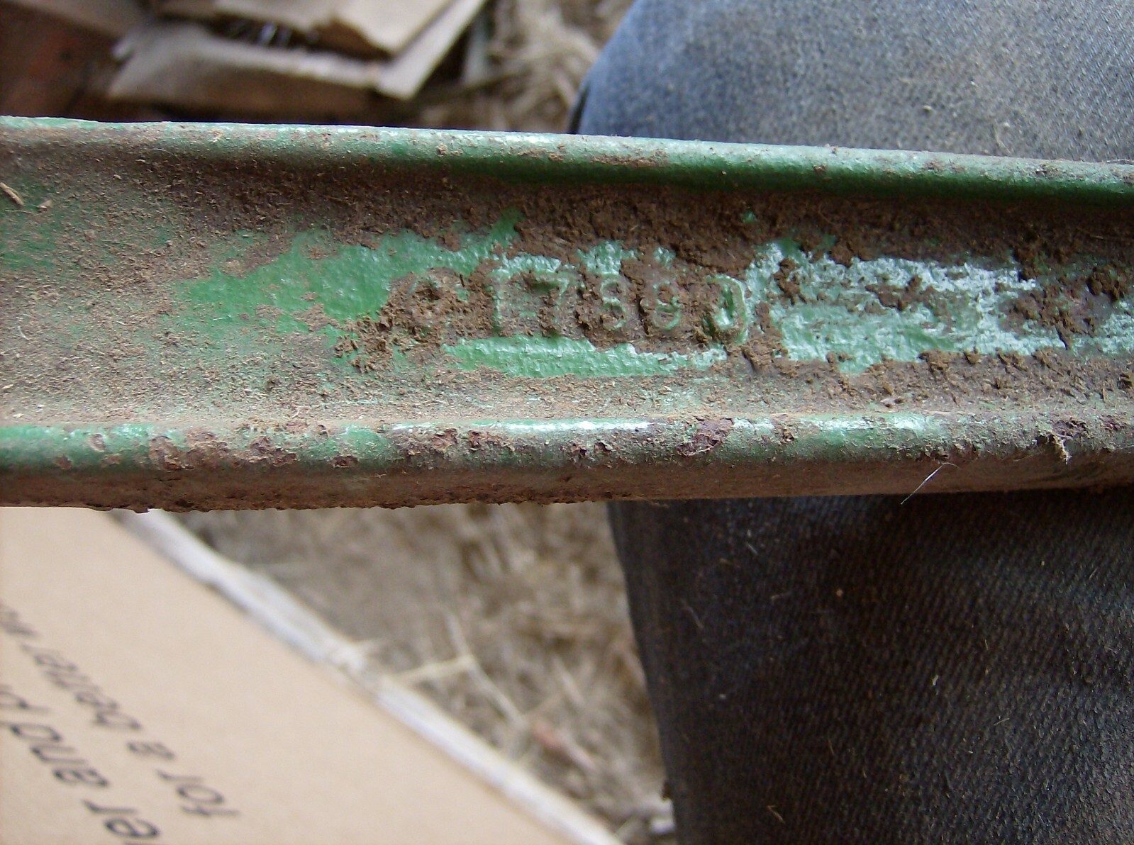 C17880 JOHN DEERE ROD MANURE SPREADER?