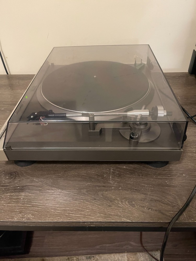 Mitsubishi DP-EC8 Quartz Lock Turntable