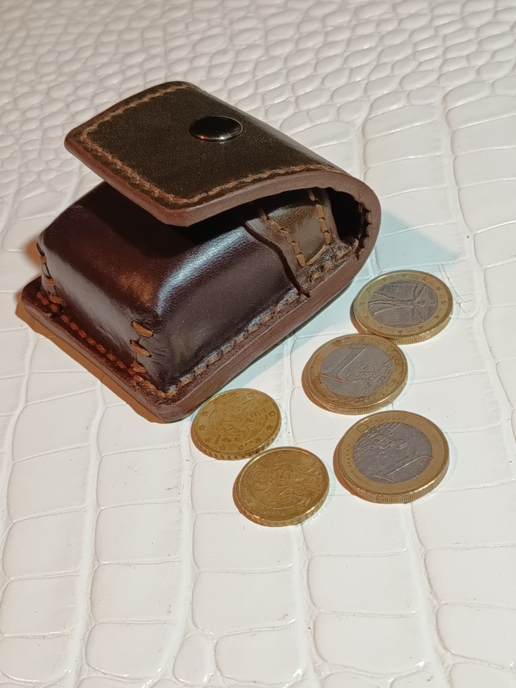 Handmade rigid leather keychain, keychain..