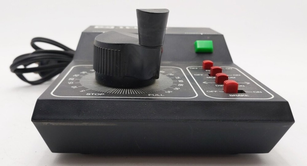 MRC 2500 HO Scale Loco-Motion Tech II Model Train Control EX