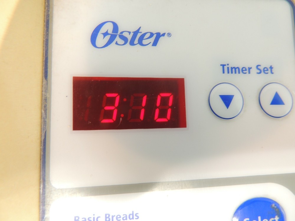 OSTER BREAD MAKER MODEL 5839 520W