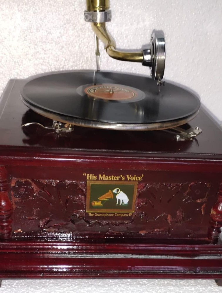Antique Gramophone Fully Functional Working Phonograph win-up record player