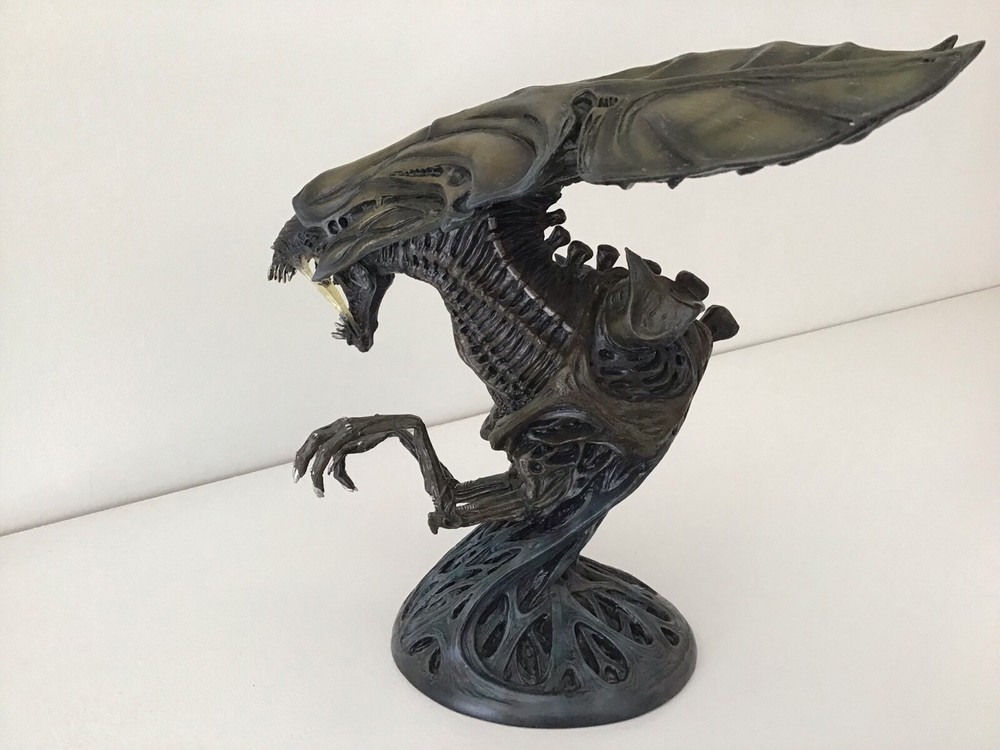 PALISADES ALIENS QUEEN MINI BUST