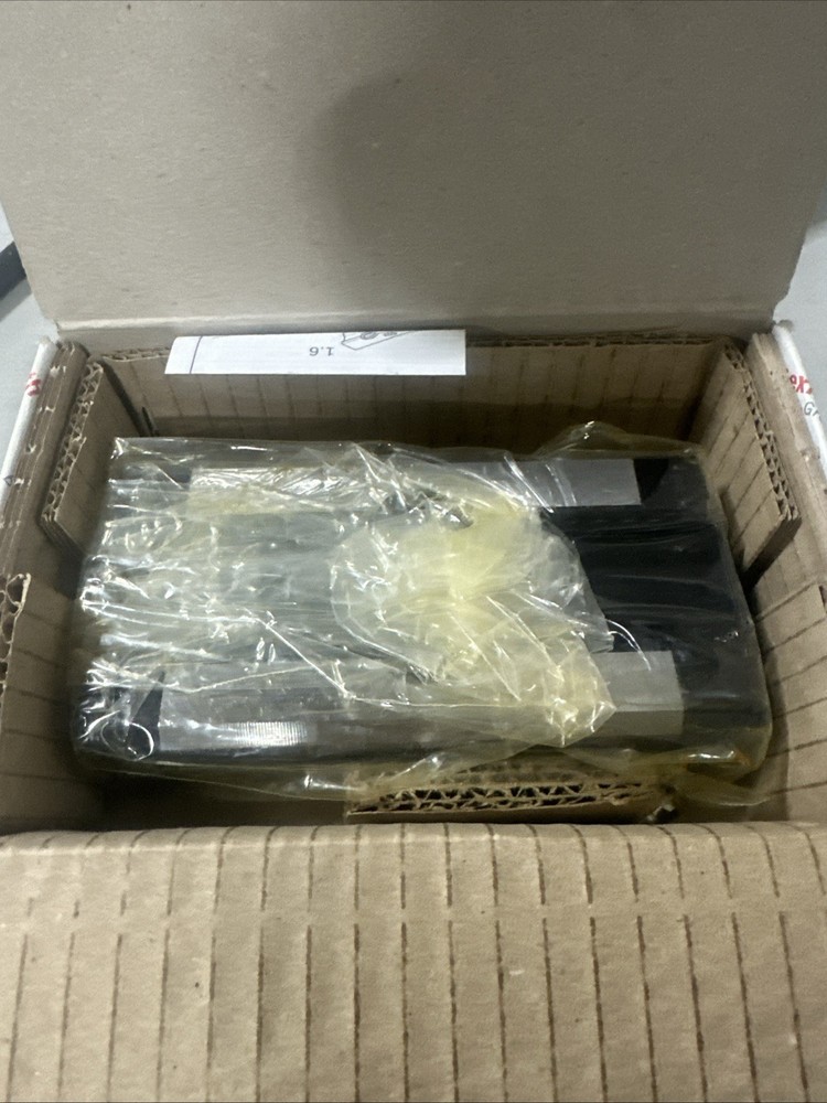 NEW!! BOSCH R162333824 B.RUNNER BLOCK CS