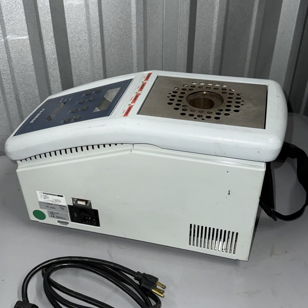 Omega CL-750A Block Calibrator 425°C Max - Tested