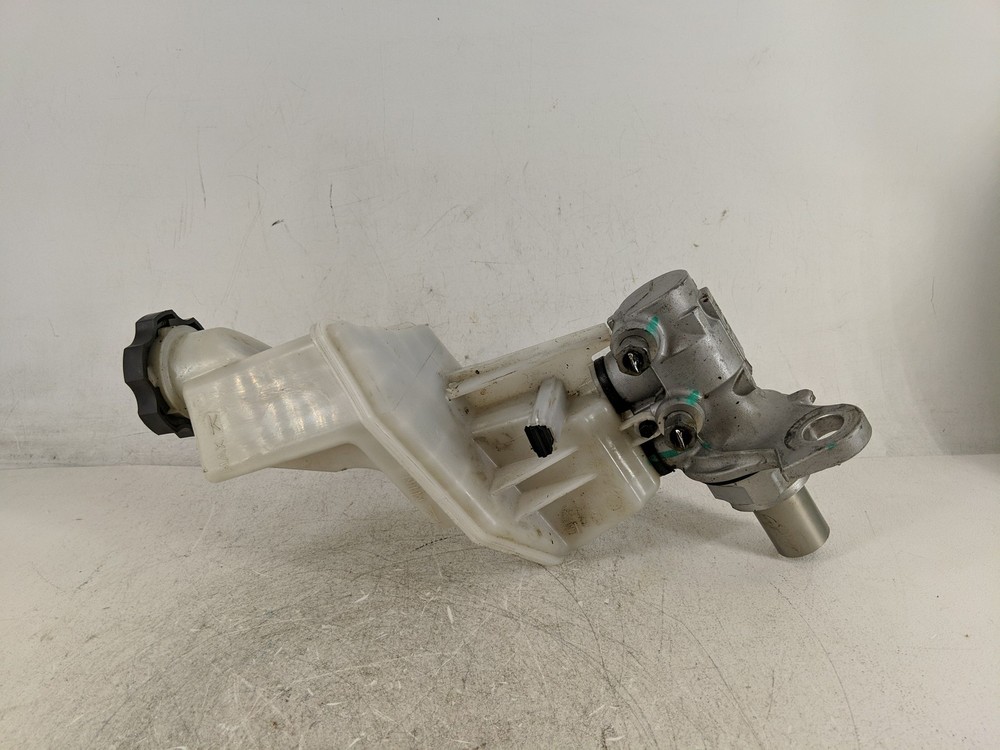 Gmc Terrain Brake Master Cylinder K8TJO