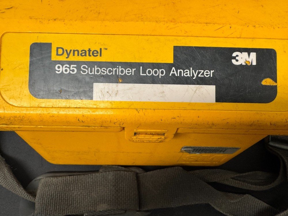 3M Dynatel 965 Subscriber Loop Analyzer Powers On