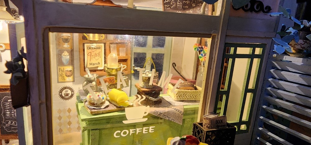 Tea Time Coffee Shop Diorama Built!