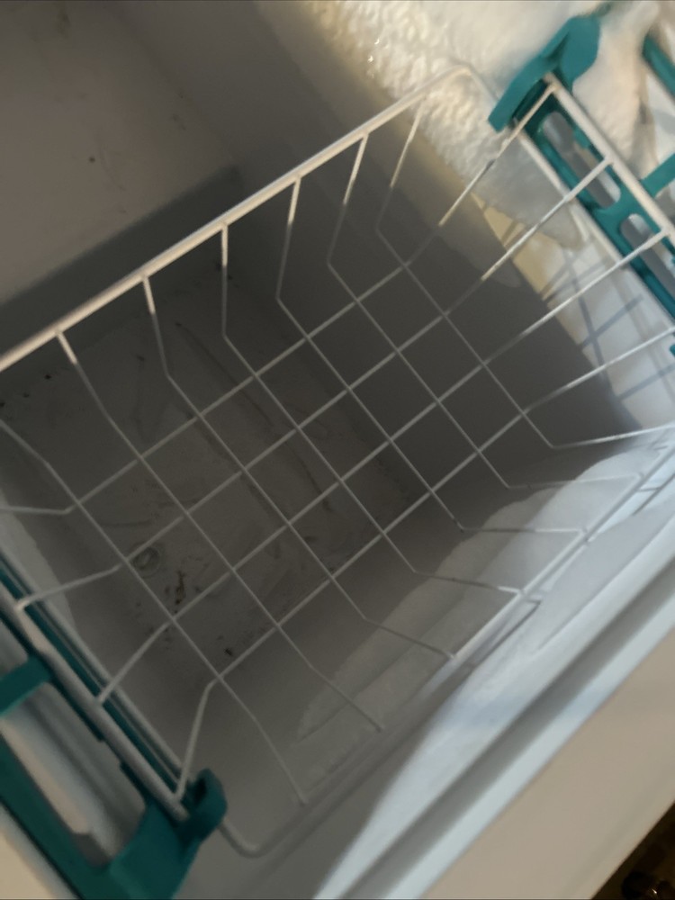 Frigidaire Gallery Deep Freeze Chest Type Freezer