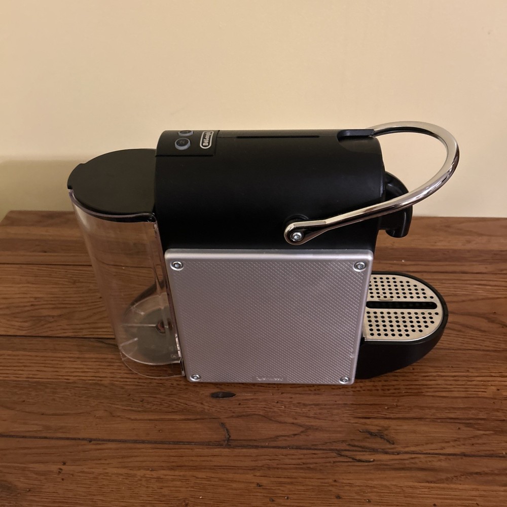 Nespresso Pixie EN124S Coffee & Espresso Machine DeLonghi Black/Silver Complete