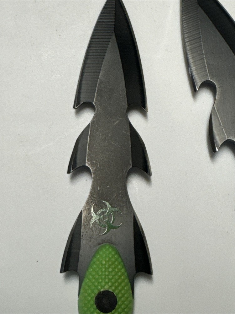 *3 PACK* Green Throwing Knives With Case