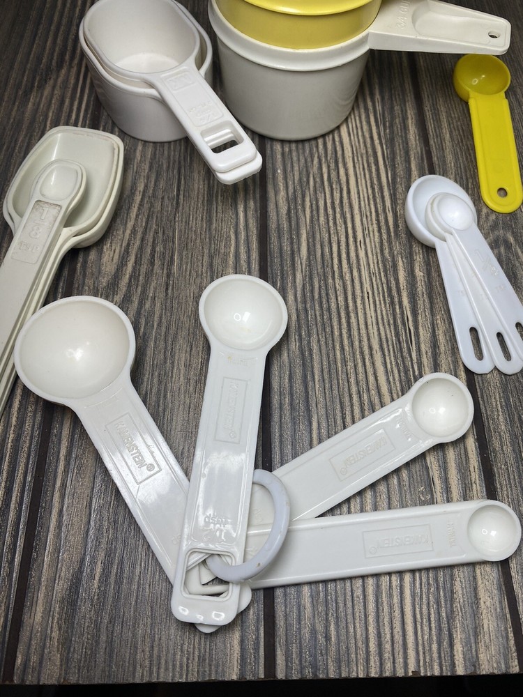 Vintage Tupperware Measuring Cups Set & Measuring Spoons Set Retro 21 Pc.