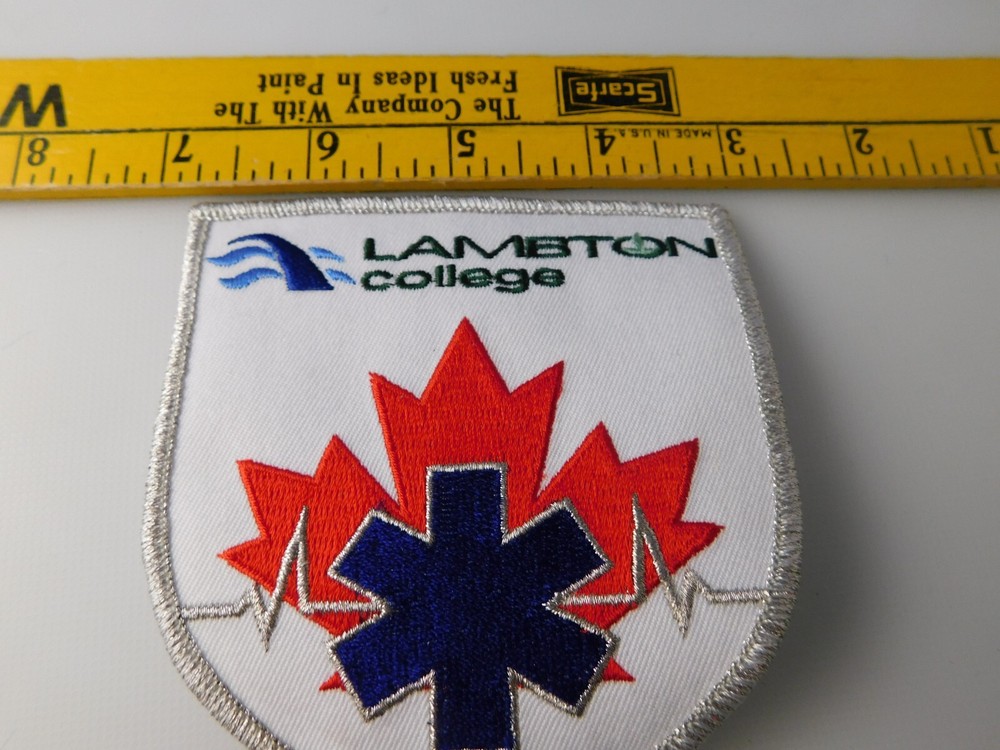 LAMBTON COLLEGE EMS FIRE RESCUE EMERGENGENCY TRAINING VINTAGE PATCH SCHOOL