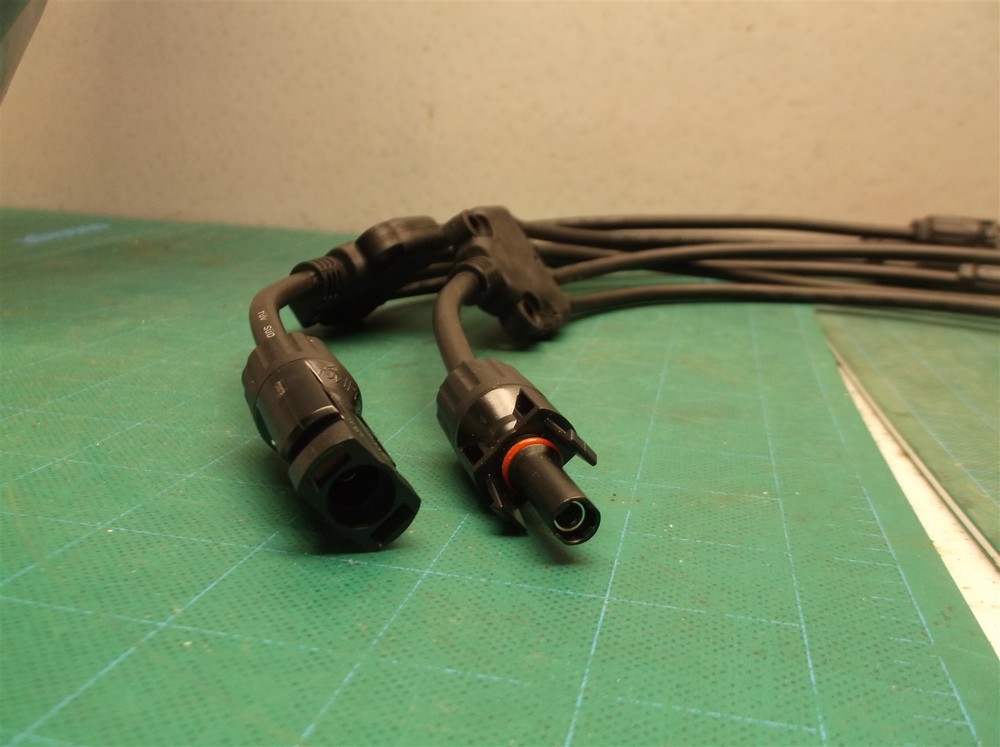 4in1 Solar Panel Y Branch Cable Connection PV Module Adapter Connector Extension
