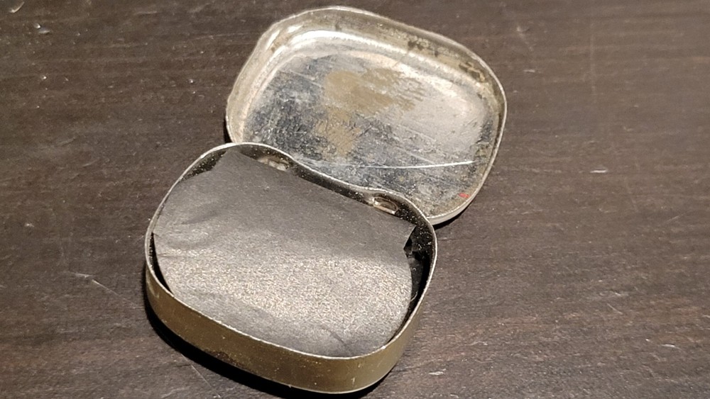 Waltz Dancer Gramophone phonograph needle Tin - Empty