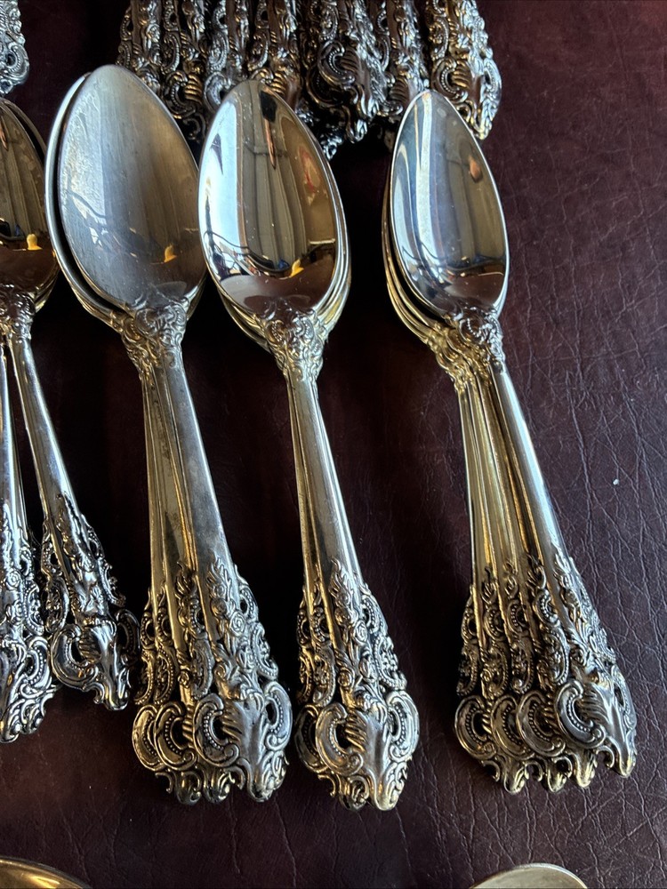 Baroque By Godinger 91 Piece Silver Plated Flatware Set