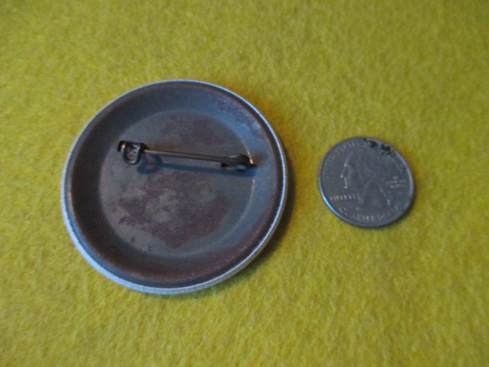 ORIGINAL WWII HOMEFRONT DISNEY TURTLE FORE RIVER SHIPS FOR VICTOR WORKER BUTTON