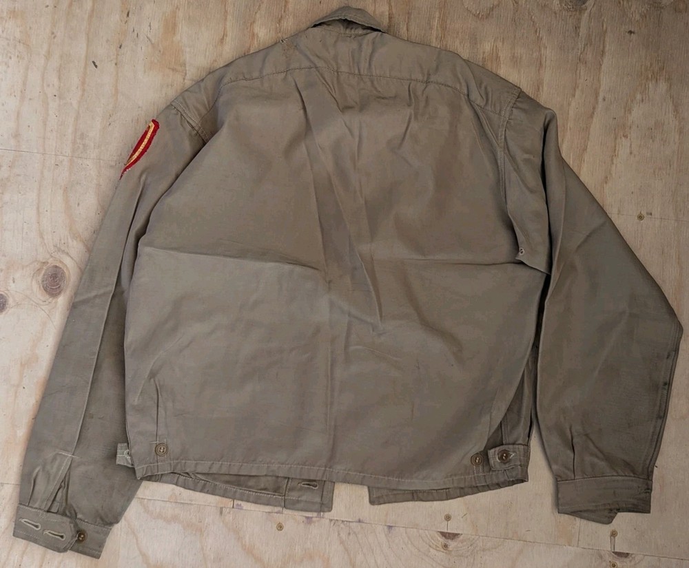 WW2 1940s Tan Combat Jacket W/ 4th Marine Patch