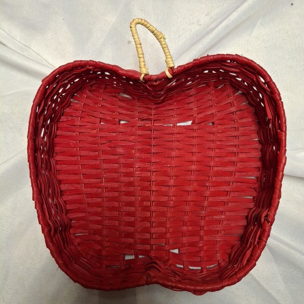 Set of 3 red apple shaped nesting woven baskets Small Medium Large