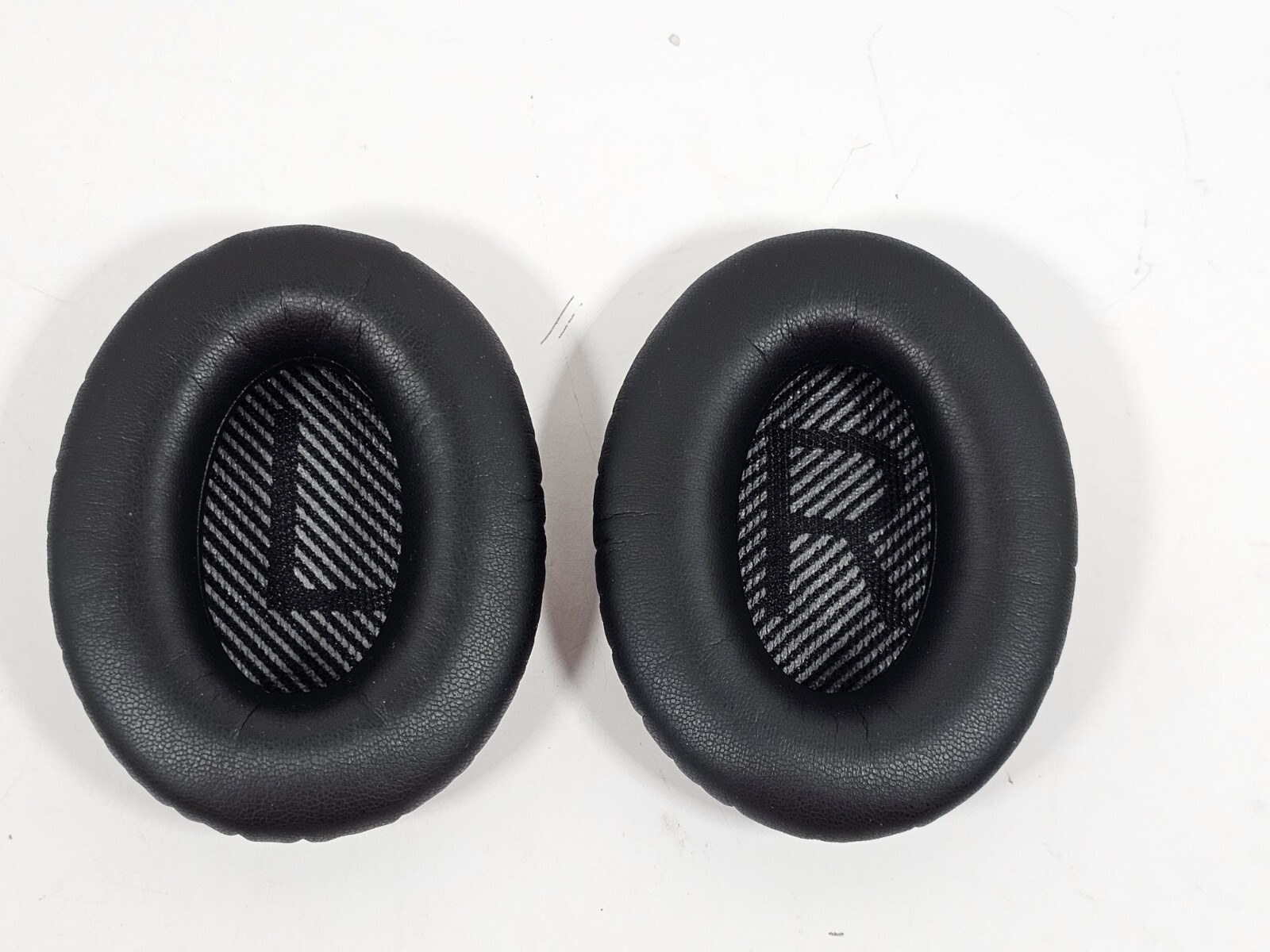 Bose QuietComfort 15/25/35/45 Over Ear Headphones Replacement Earpad Cushions