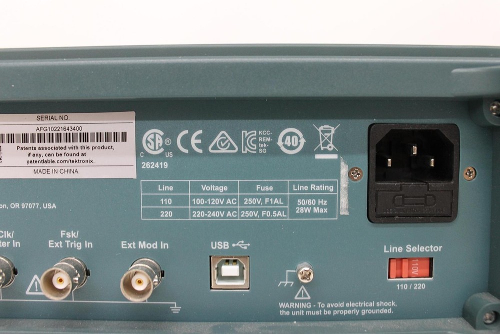 Tektronix AFG1022 Arbitrary Function Generator Dual Channel 25 MHz