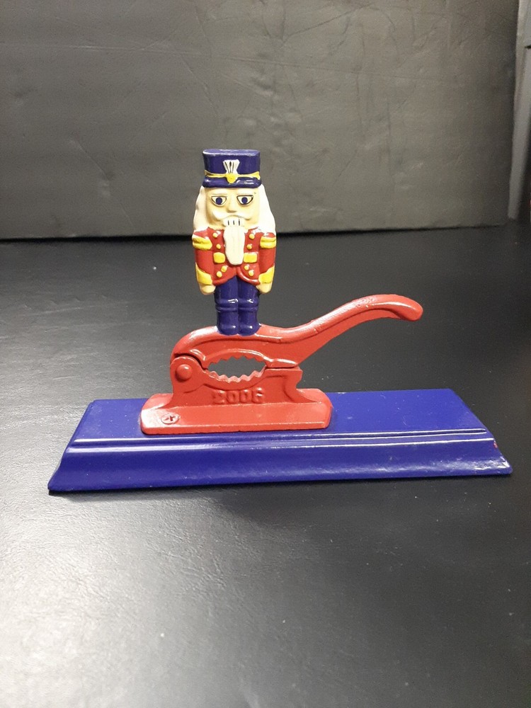 Christmas Nutcracker Soldier Cast Iron Nut Cracker 2006