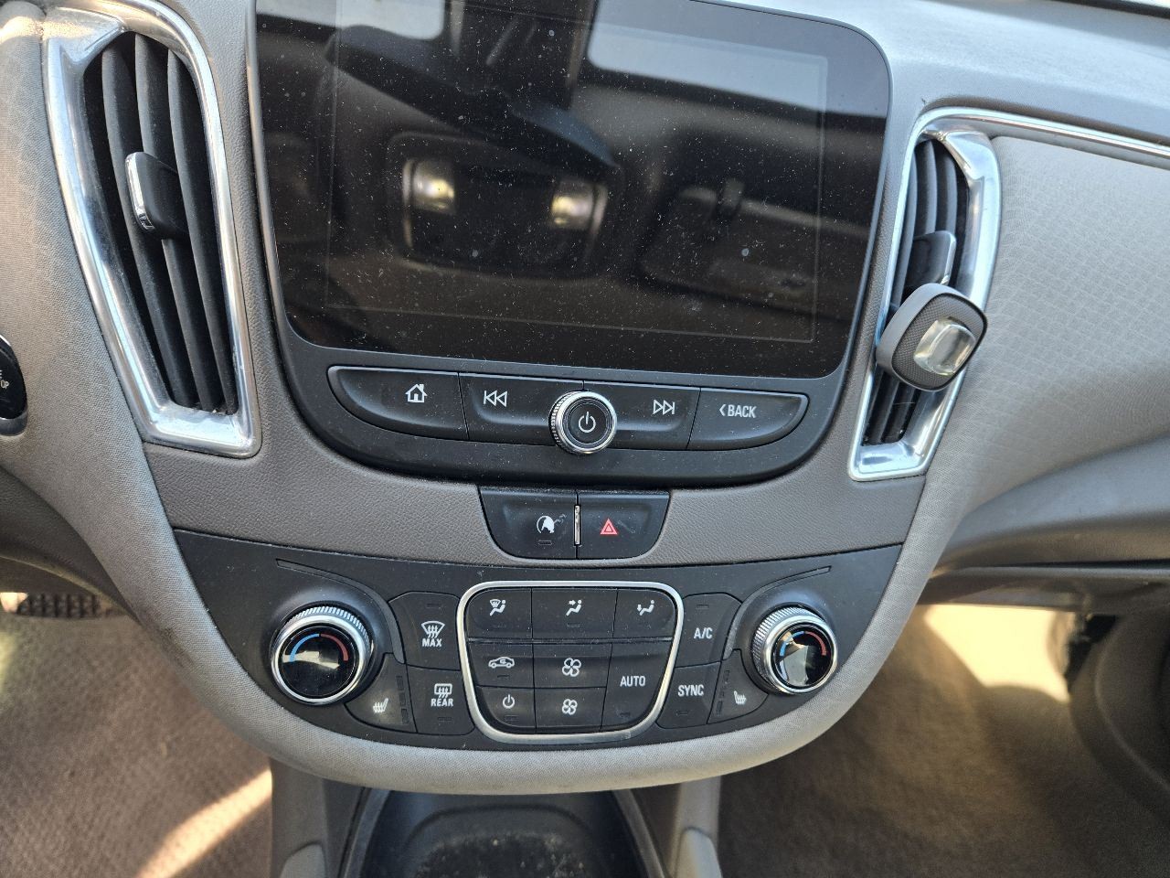 2019-2024 Chevy Malibu Front Dash Mounted Display