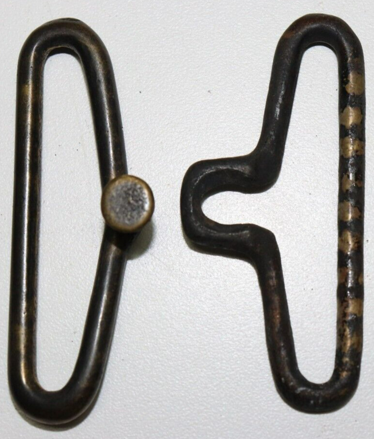 WWII US brass pistol belt hardware rounded peg set each E5205