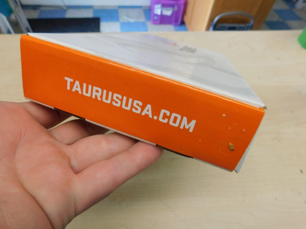 Taurus G3 - 9mm Factory Box + STUFF