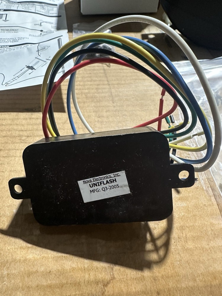 Sound off signal universal solid state flasher & 2 Amber multi pattern Light Kit