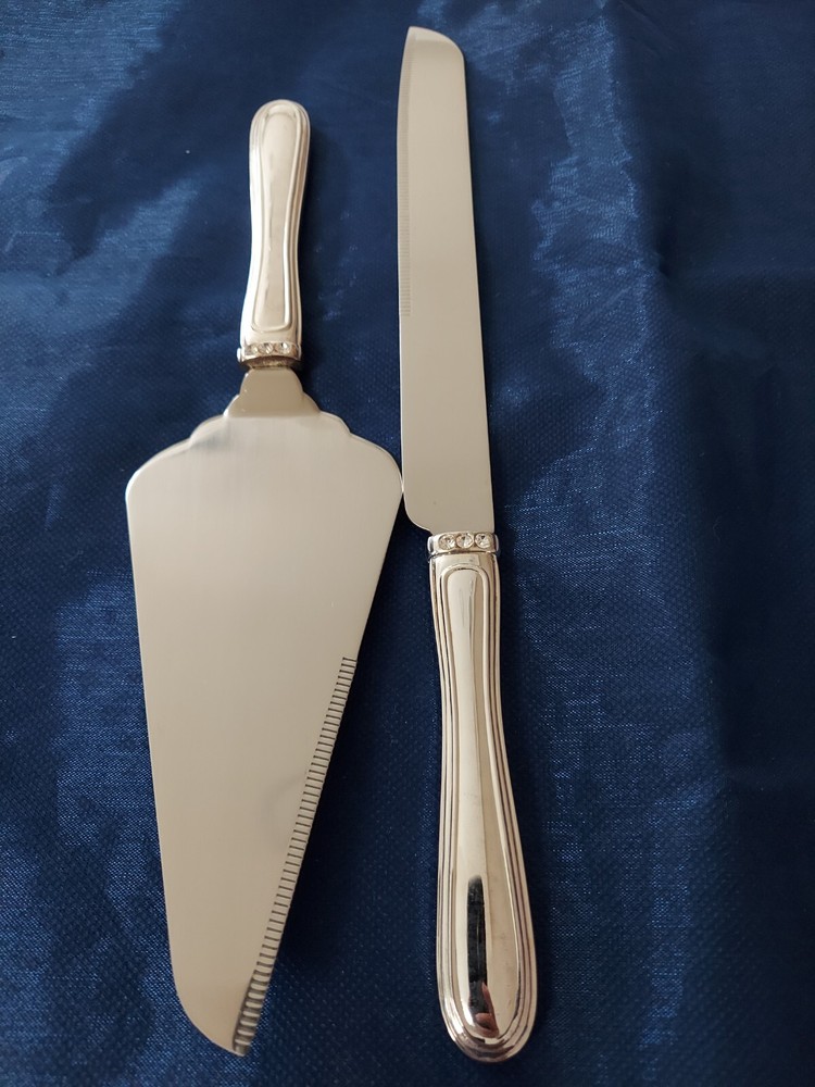 WEDDING CAKE & KNIFE SERVER SET