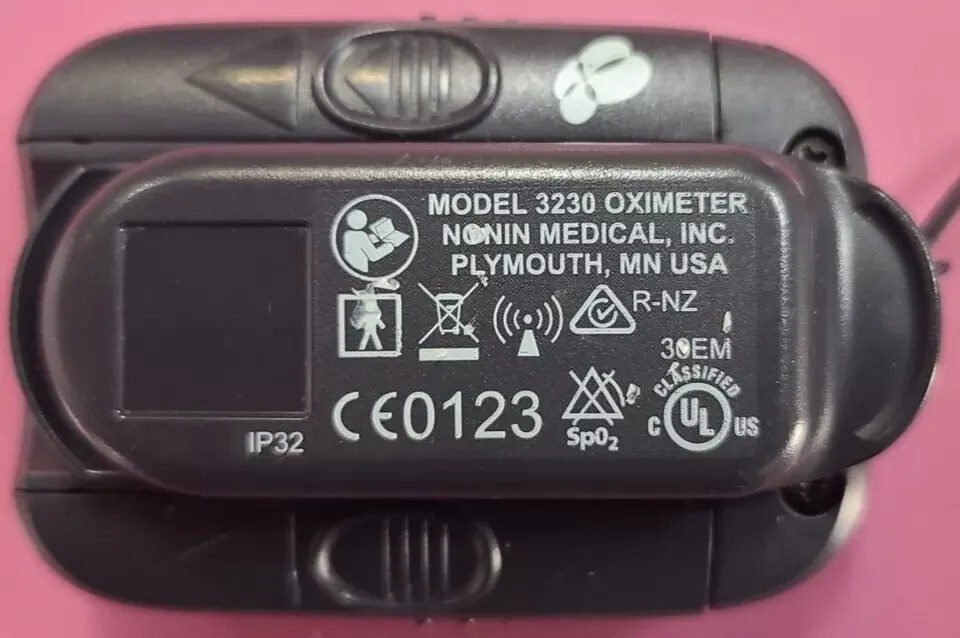 Nonin 02 meter Model 3230 Bluetooth Smart Pulse Oximeter- 100% + reviews