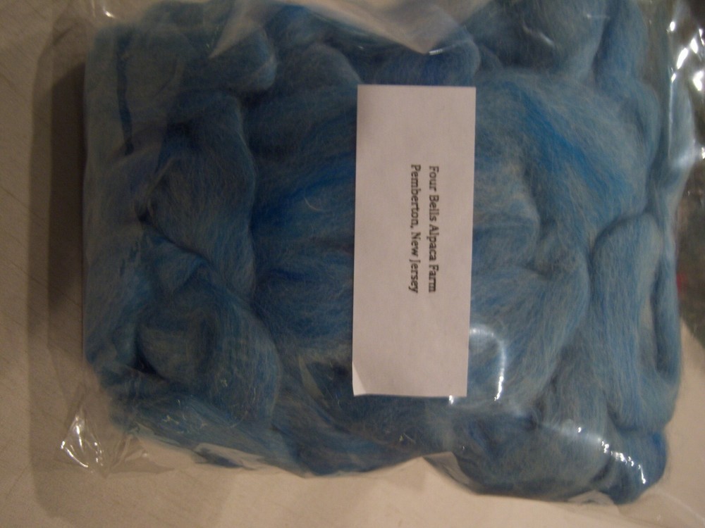 Alpaca and Bamboo Blend Roving:  4 oz      Spin/Felt